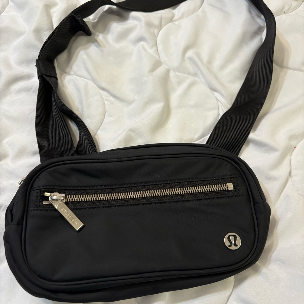 Lululemon Athletica Black Belt Bag with Adjustable Strap